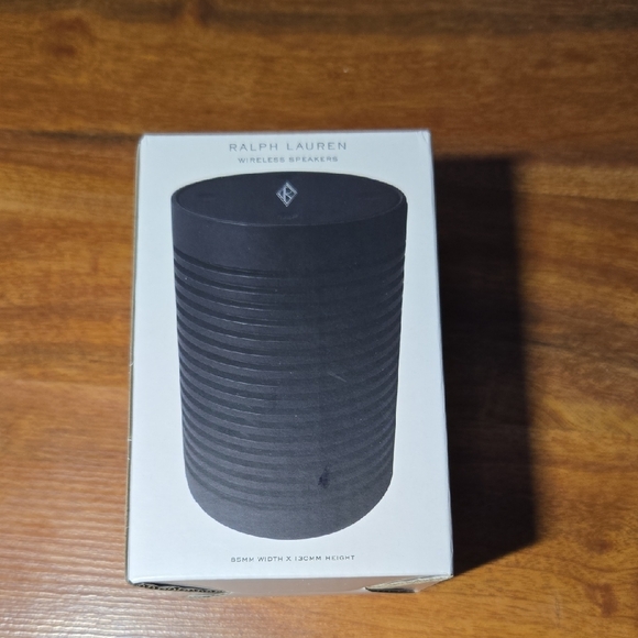 Ralph Lauren Black Wireless Speaker with USB Cable NWB - Picture 4 of 7